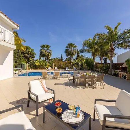 Alexandra Holiday home *